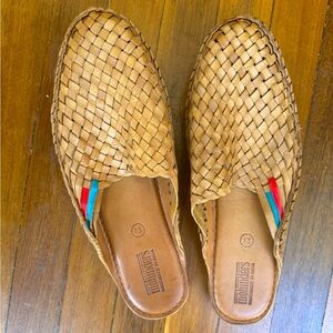 Mohinders men’s size 13. Brand new. Bought wrong size.